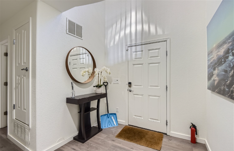 11753 Thomaston Cir - Photo 2 of 15