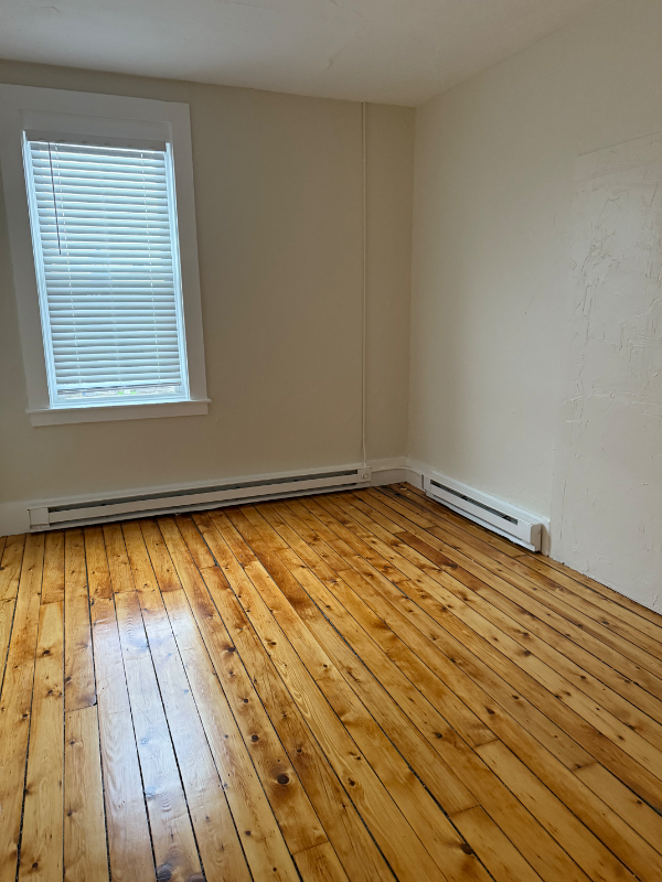 50 Union St #B - Photo 3 of 6