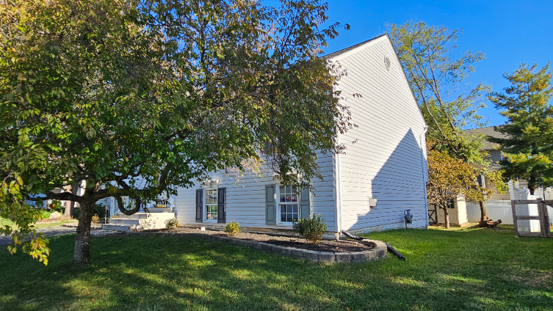 1723 Canal Run Dr - Photo 2 of 20