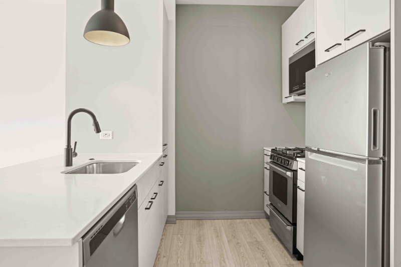 2150 N Elston Ave - Photo 2 of 11