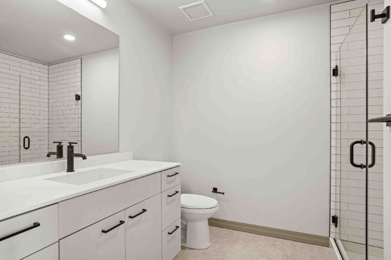 2150 N Elston Ave - Photo 3 of 11