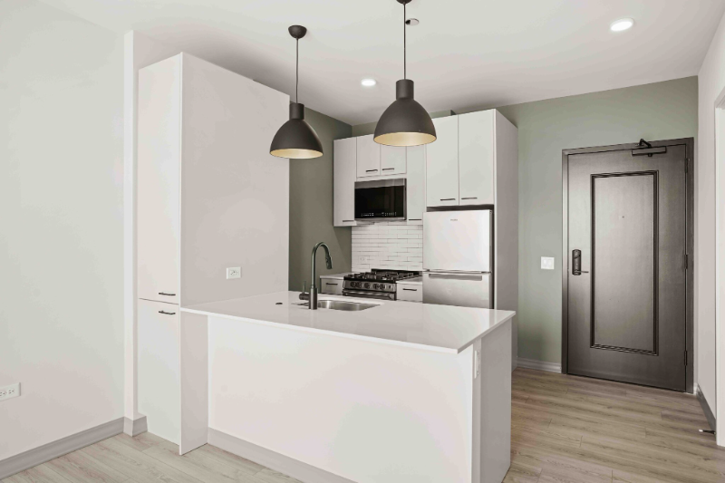 2150 N Elston Ave - Photo 5 of 11