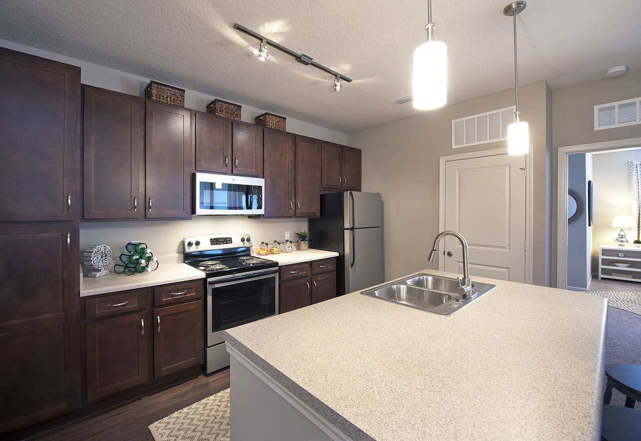 Whitepalm Apartments - Photo 3 of 31