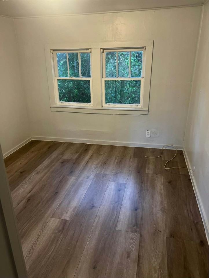 2372 Columbus Ave - Photo 3 of 3