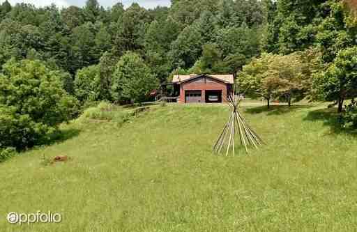 141 Johnathan Walk - Photo 3 of 20