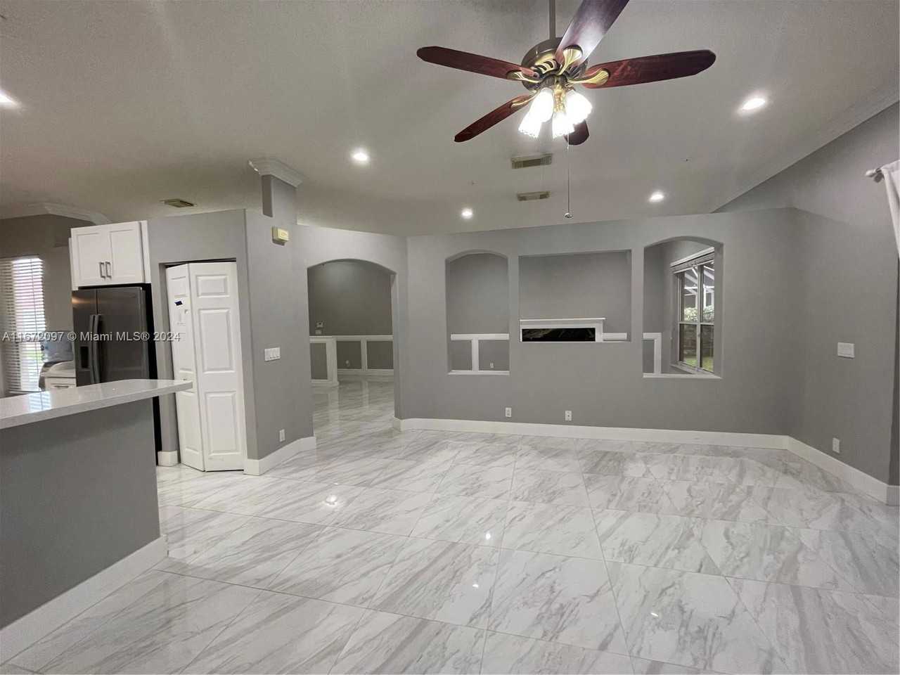 5263 Sw 34th Way - Photo 2 of 8