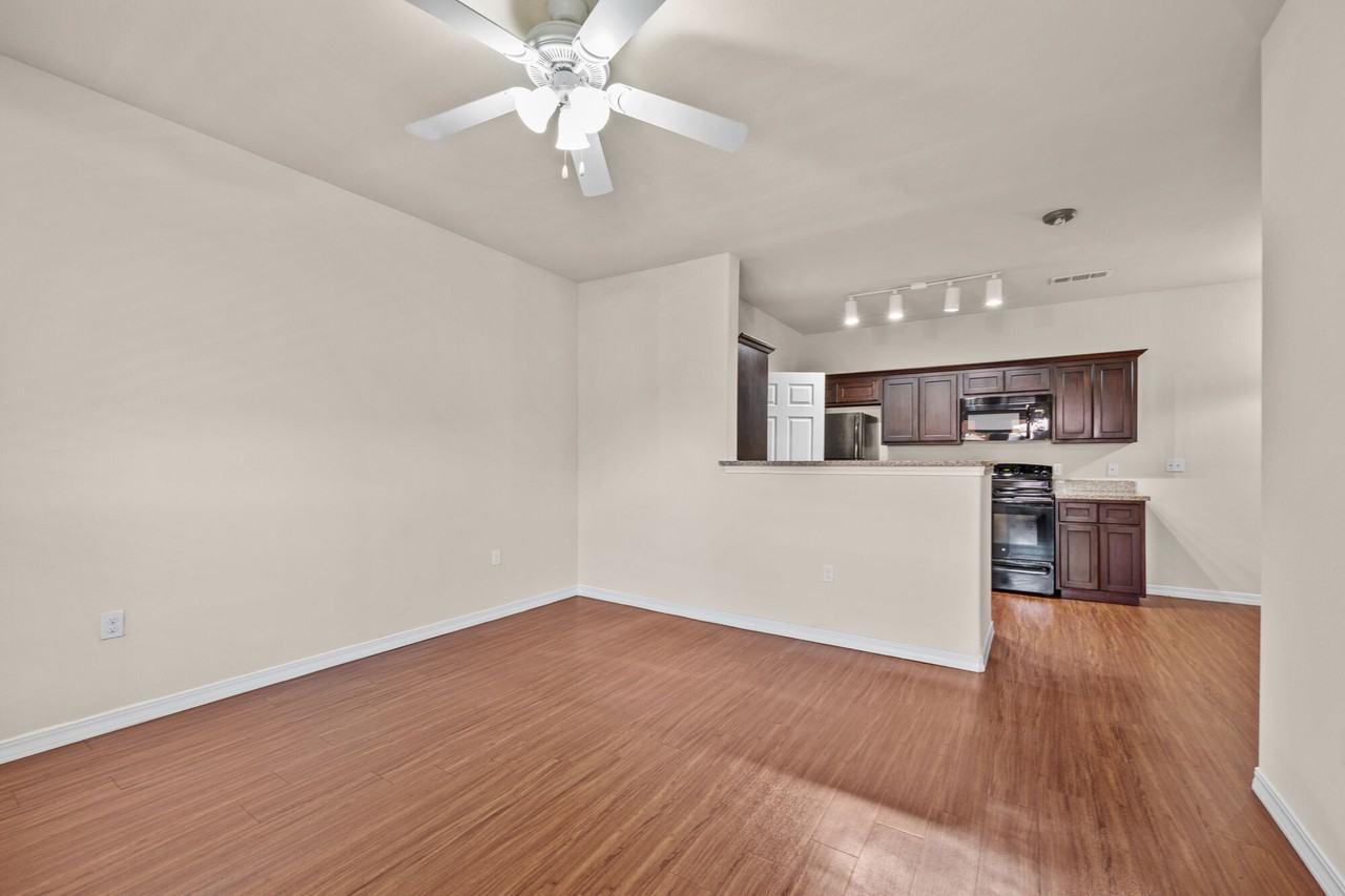 Las Torres Apartments - Photo 4 of 47