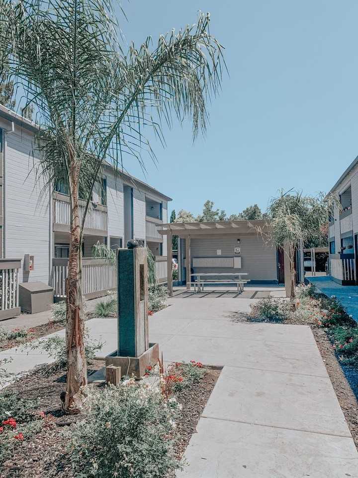 Amberwood Apartments - Photo 2 of 8