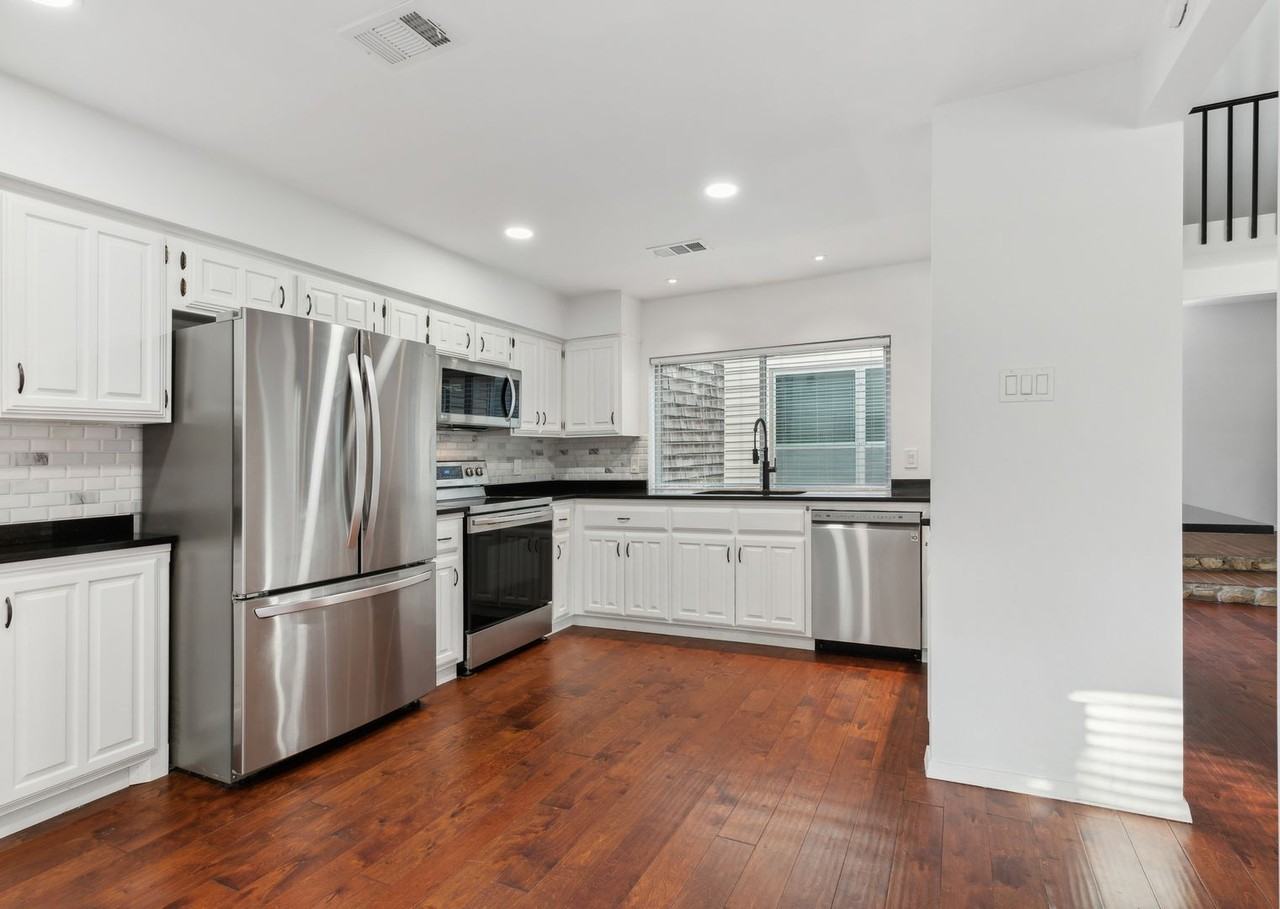 12621 Hornbeam Dr - Photo 2 of 45