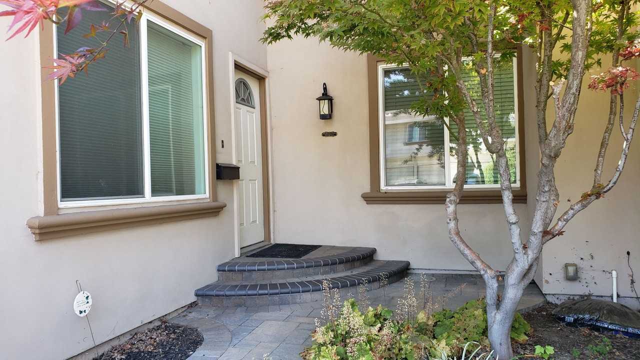 3138 Gulfstream St - Photo 4 of 37