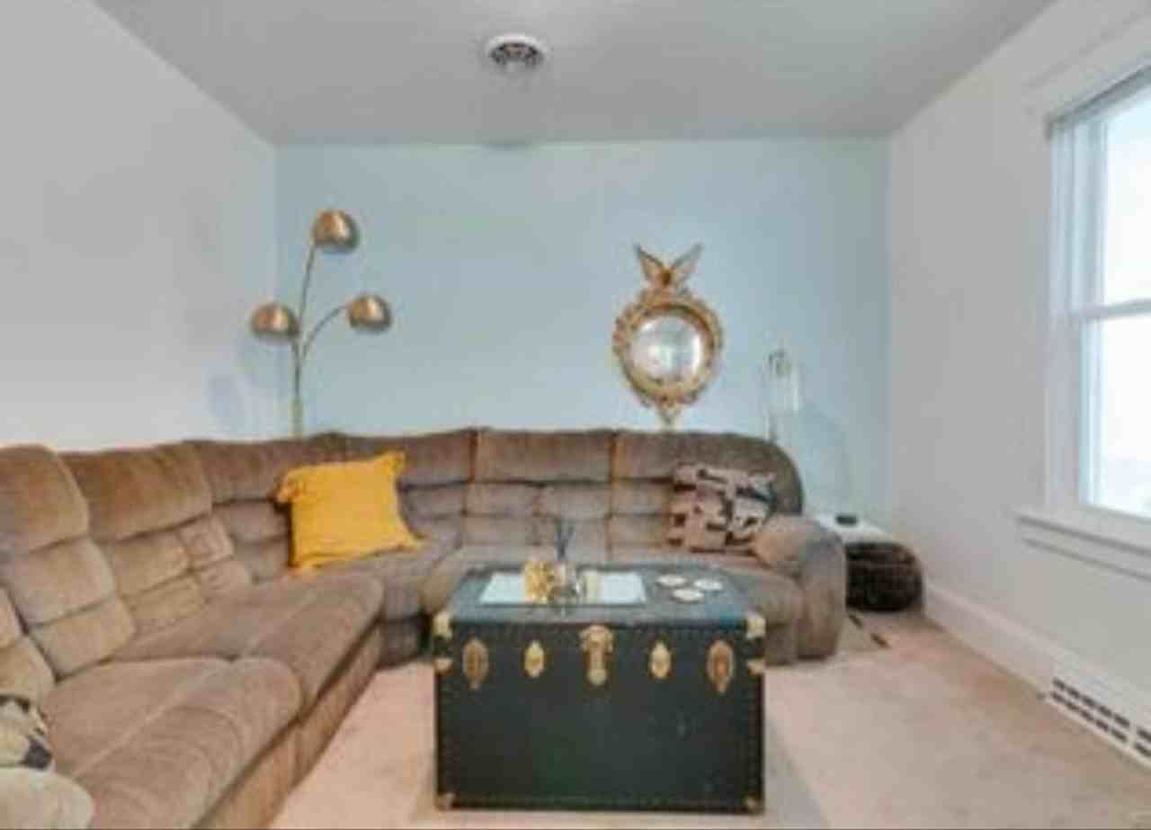 1619 Rogers St - Photo 2 of 13