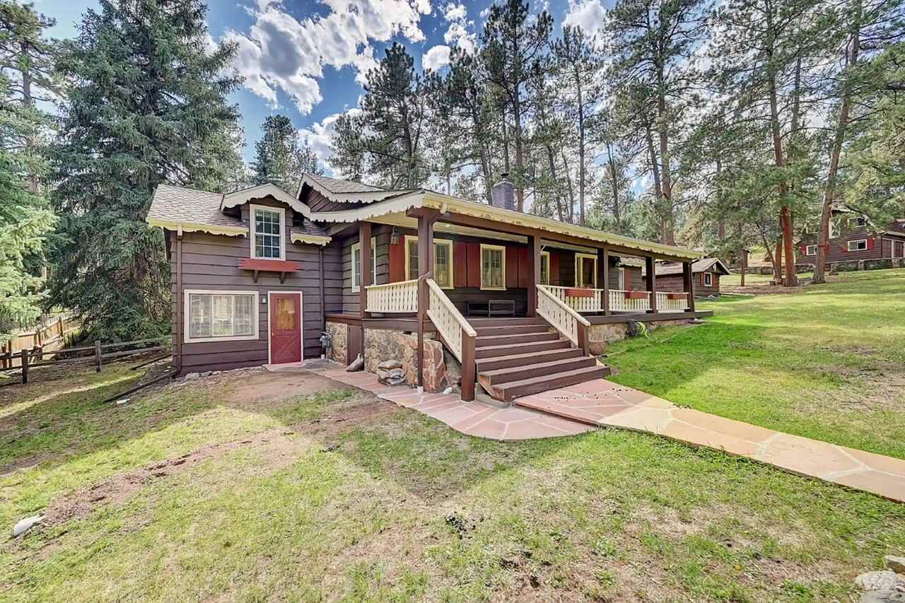 28380 Douglas Park Rd - Photo 3 of 10