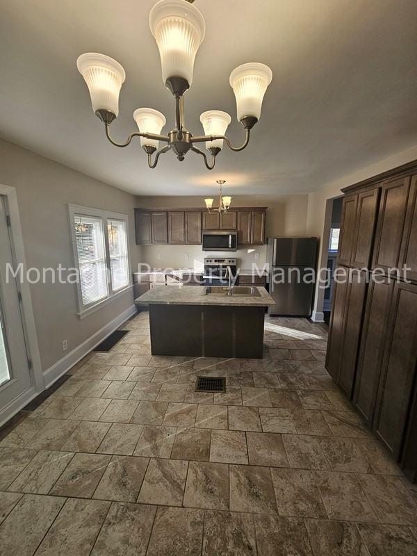 5381 Madison Pike - Photo 3 of 11