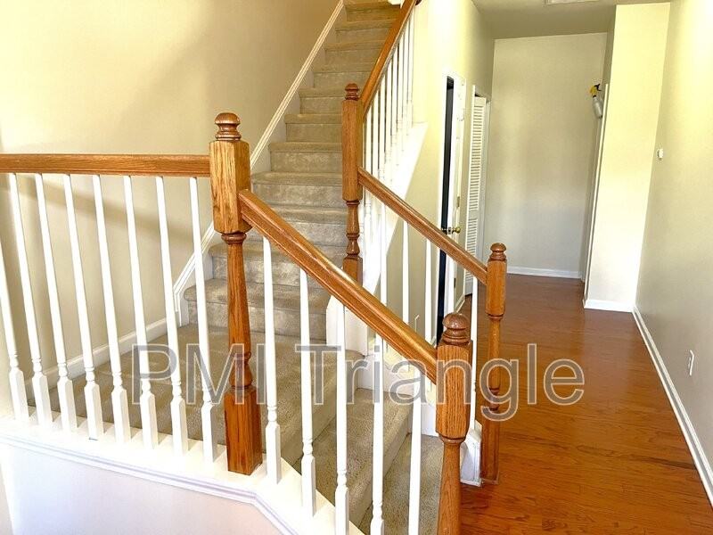 316 Linden Park Ln - Photo 2 of 17