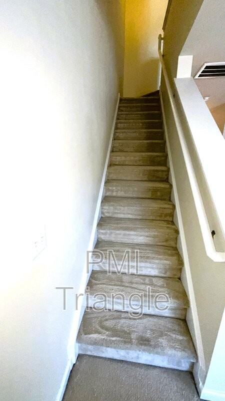 316 Linden Park Ln - Photo 7 of 17