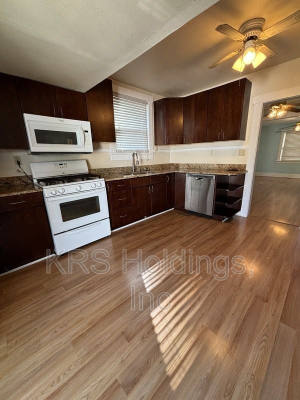 2526 Keller Ave - Photo 3 of 7