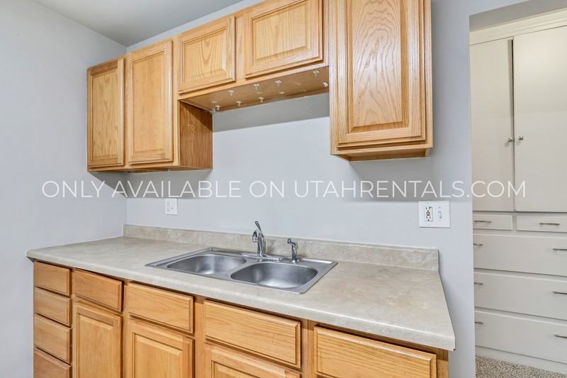 511 Nw #8 - Photo 3 of 19