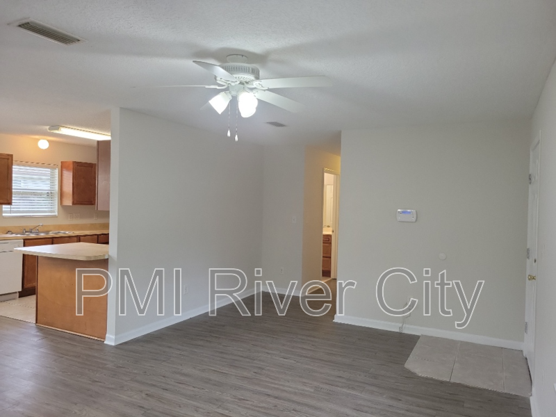 1390 Old Middleburg Road - Photo 6 of 32