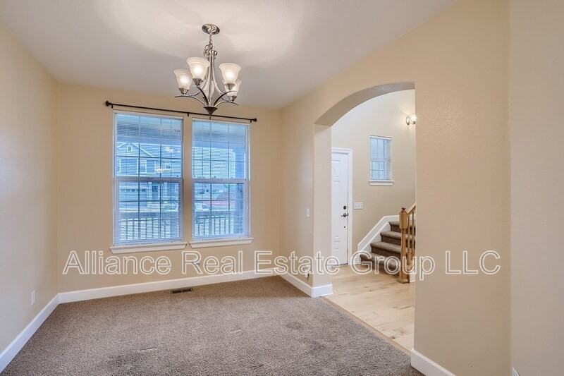 4957 S Addison Way - Photo 7 of 17