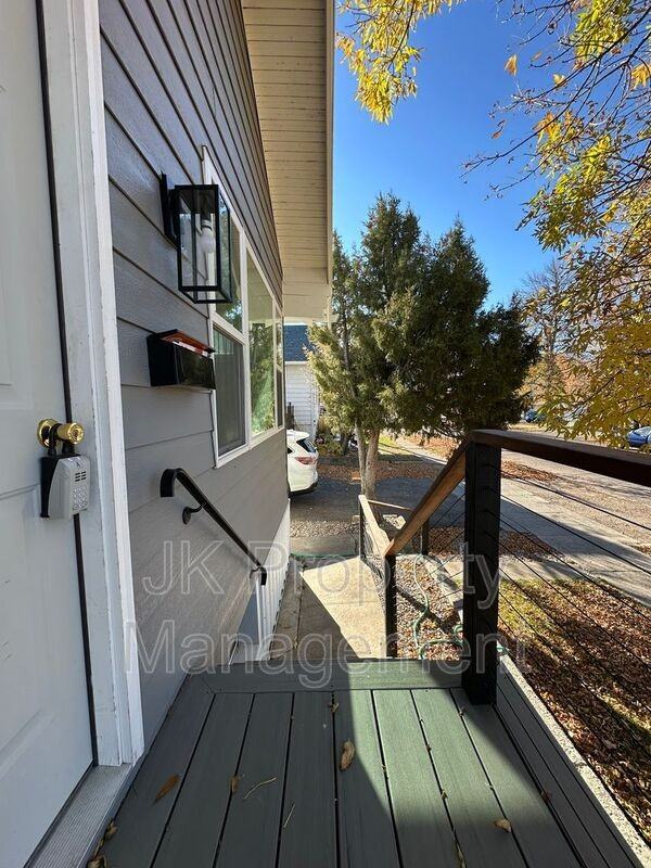 7 21st St S - Photo 3 of 47