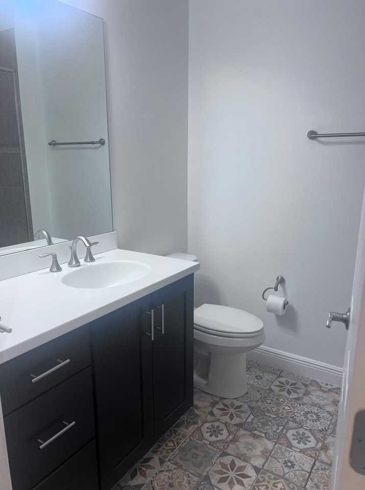 5915 Printery St - Photo 4 of 48