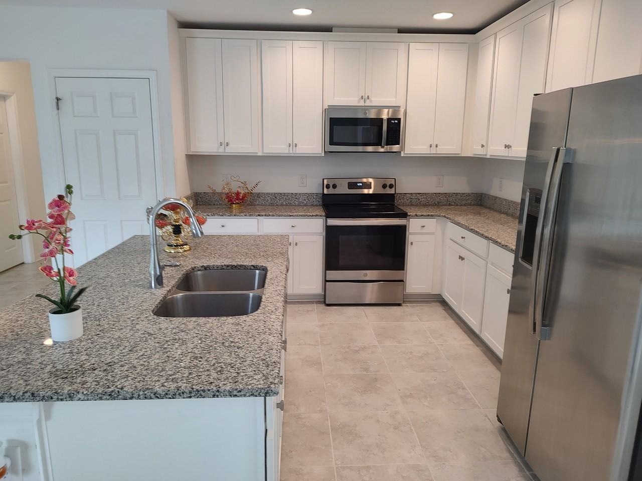 18858 Alfaro Loop - Photo 5 of 22