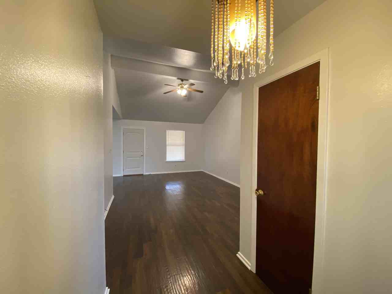 1519 Jami Dr - Photo 2 of 13