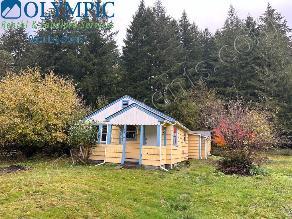 1526 Mix St Nw - Photo 3 of 21