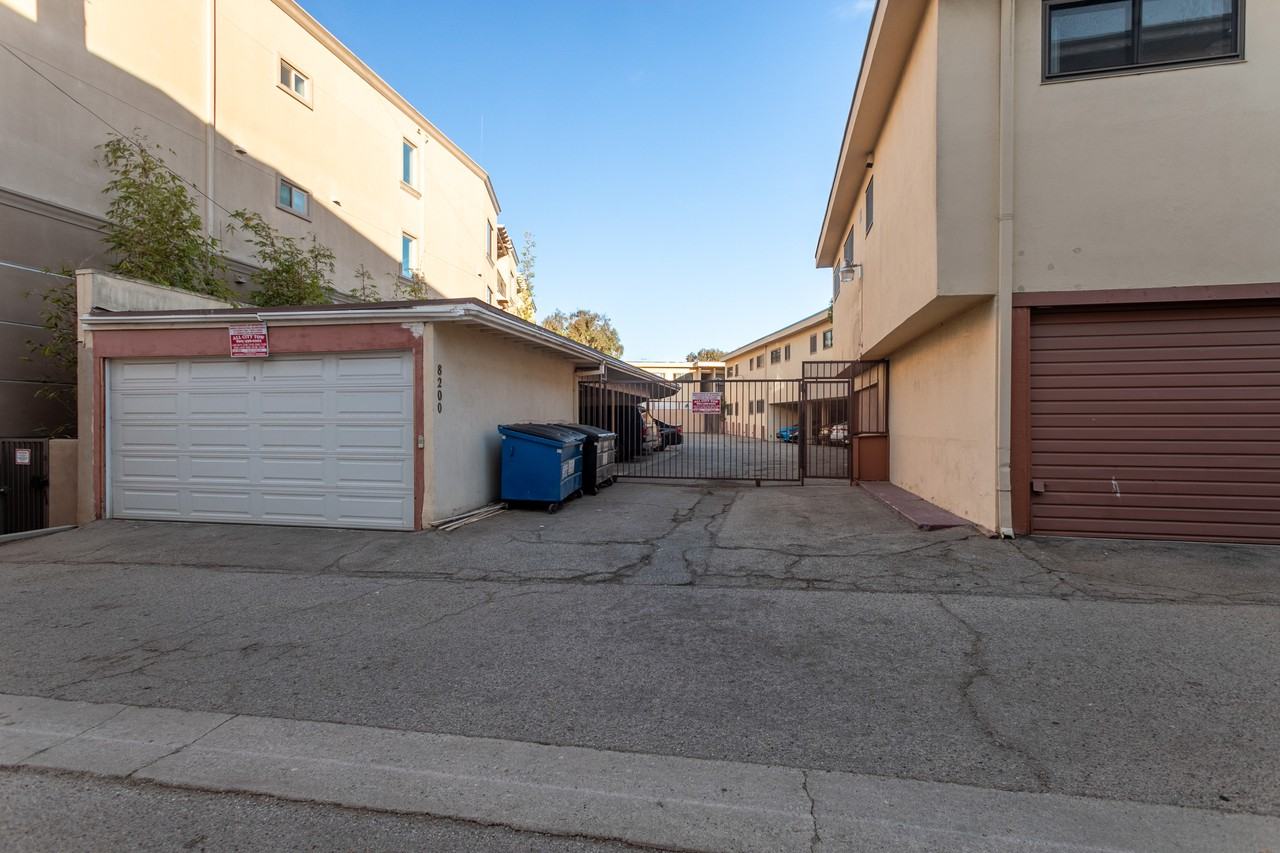 8200 W Manchester Ave - Photo 4 of 50