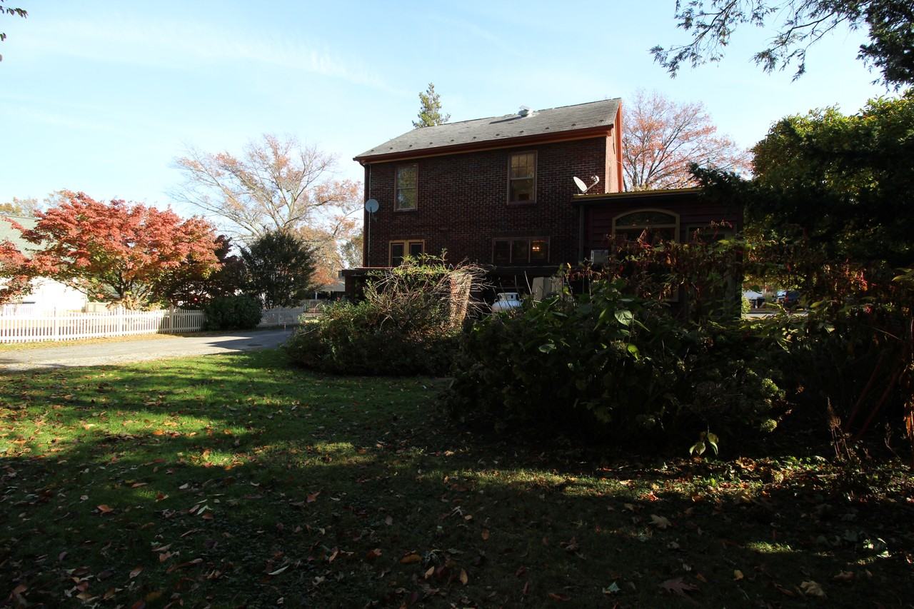 60 Union Ave - Photo 3 of 18