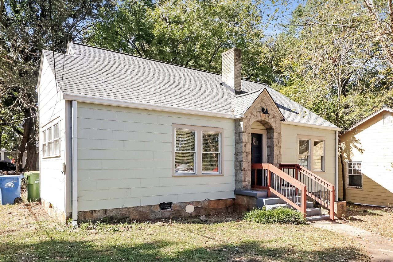 371 Haas Ave Se - Photo 3 of 16