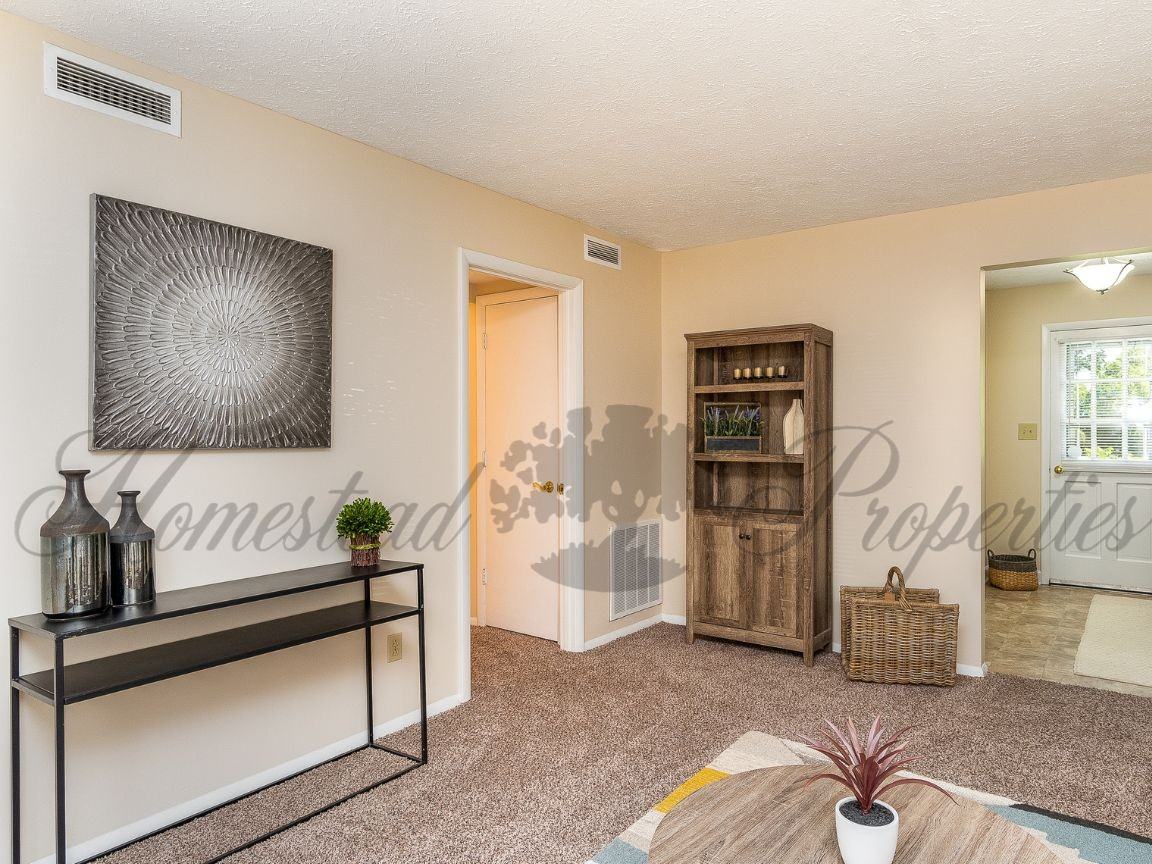 1500 Seminole Dr - Photo 4 of 37