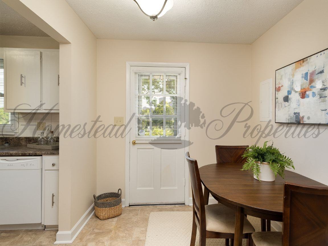 1500 Seminole Dr - Photo 6 of 37