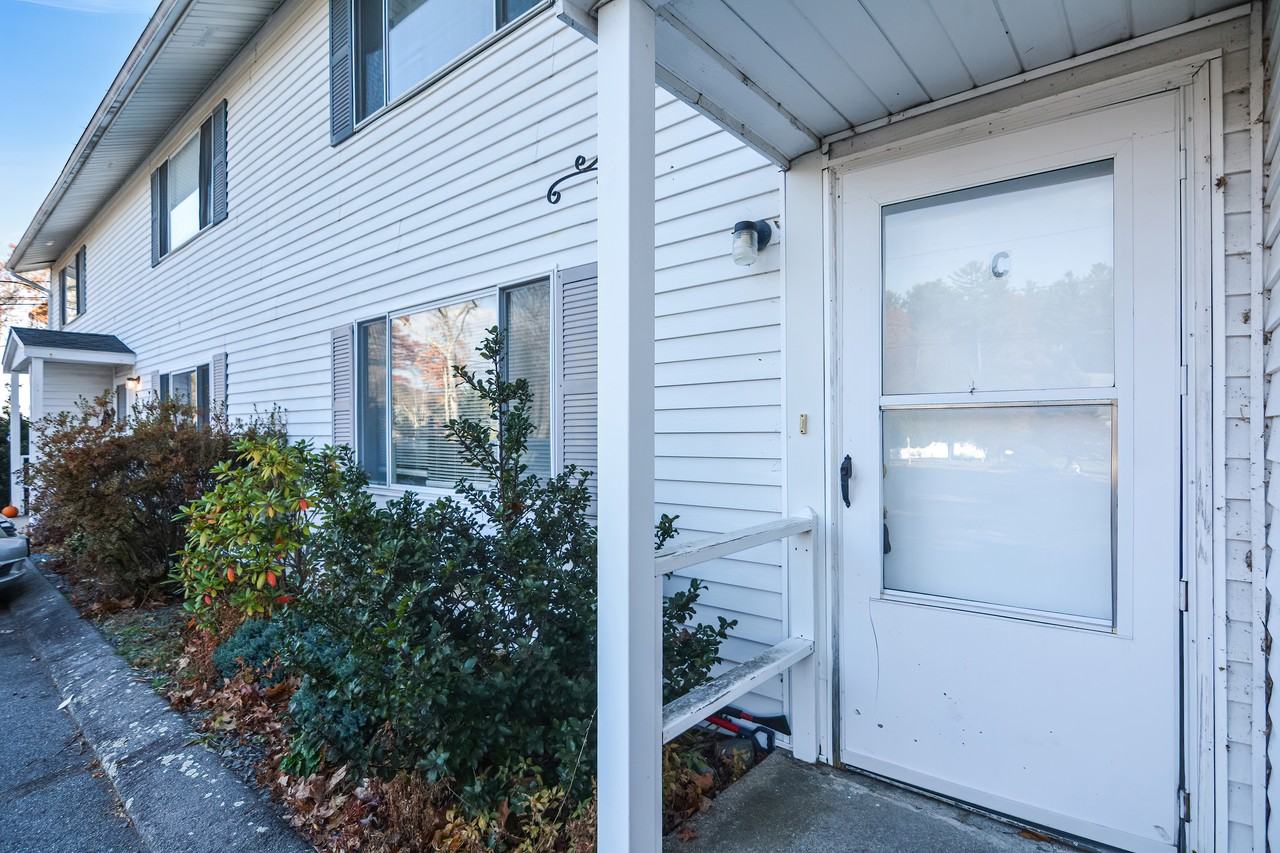 76 Maple St - Photo 2 of 27