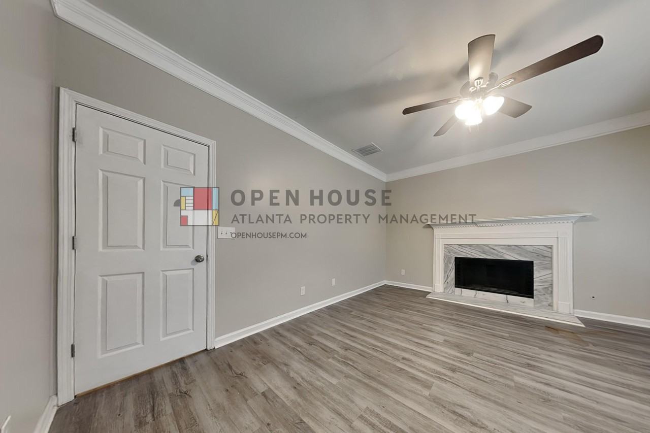 404 Rams Ct - Photo 3 of 32