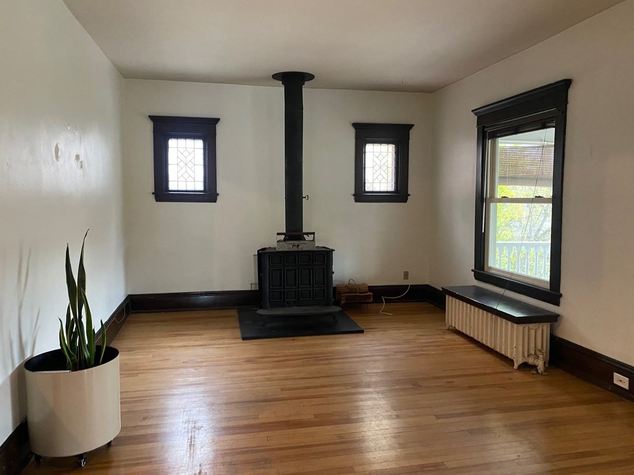 2108 Penn Ave S - Photo 2 of 17