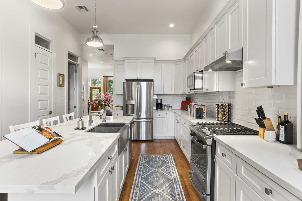 4510 Saint Claude Avenue - Photo 3 of 27