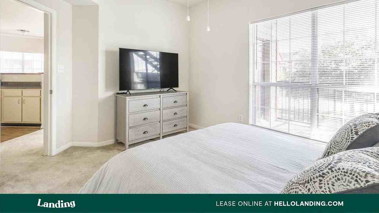 11144 Fuqua St - Photo 6 of 50