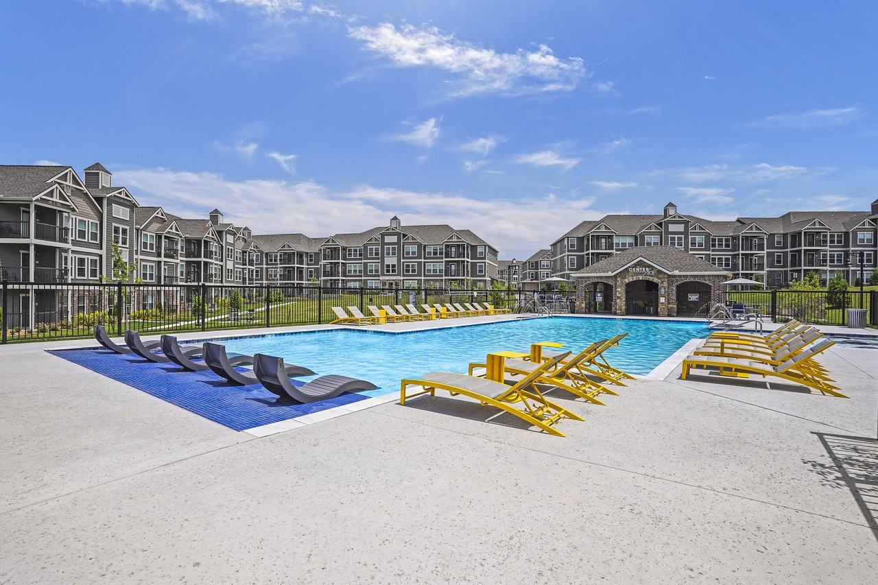 Center 301 - Photo 7 of 32