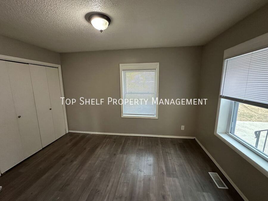 3114 4th St - Photo 6 of 9