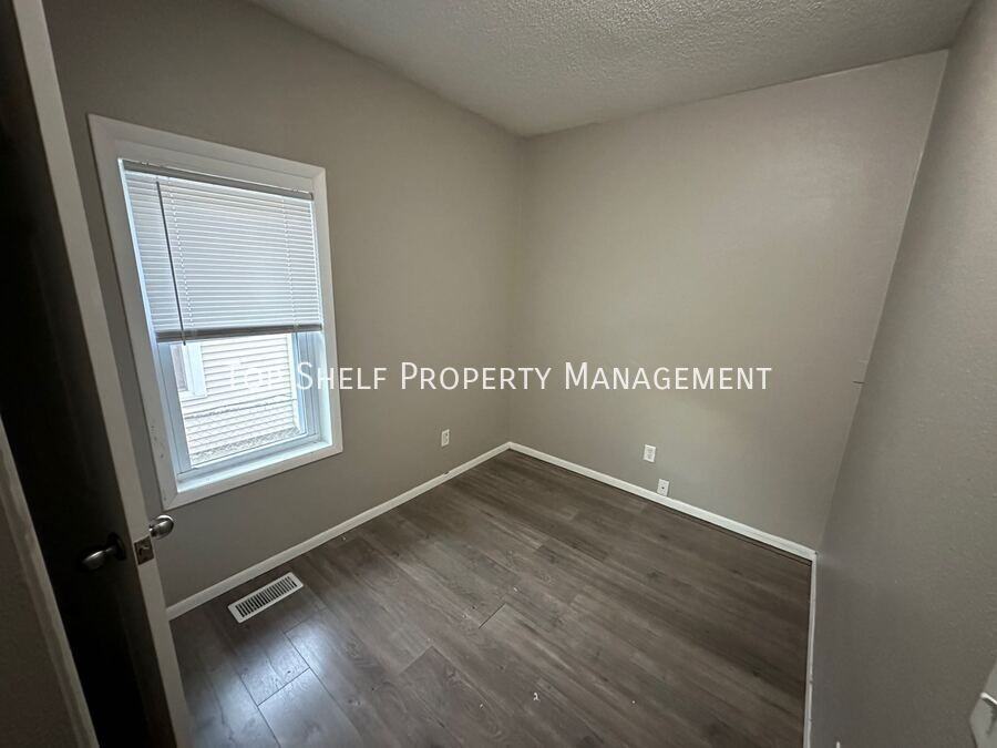 3114 4th St - Photo 7 of 9