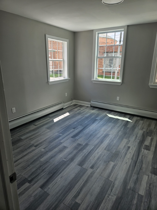 708 Noyes St #1 - Photo 3 of 15