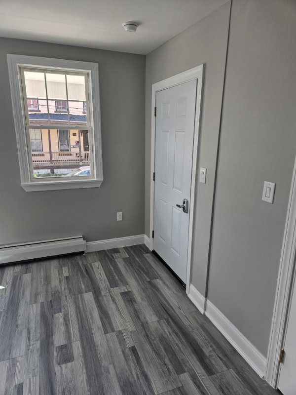 708 Noyes St #1 - Photo 5 of 15