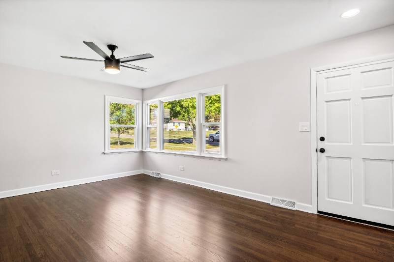 1104 Elizabeth St - Photo 3 of 19