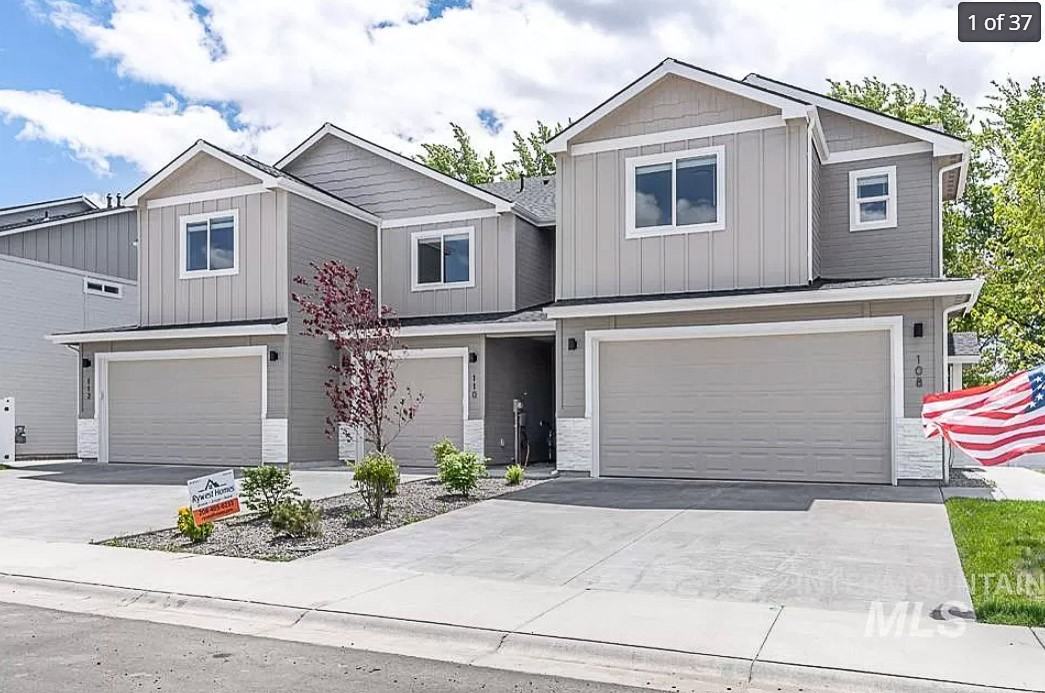 204 Ne 3rd St #204 - Photo 2 of 20