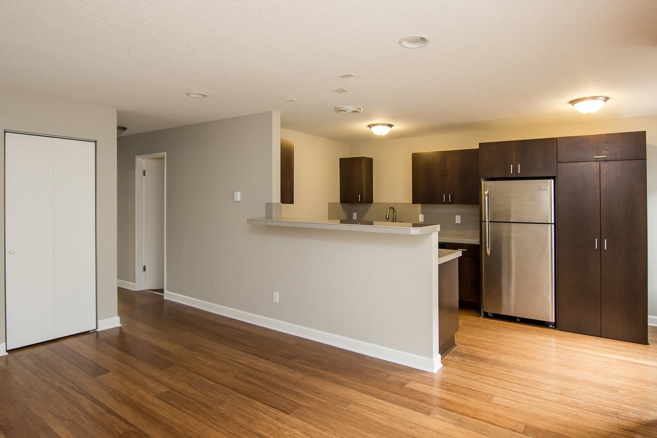 2720 SW Spring Garden St. - Photo 7 of 28