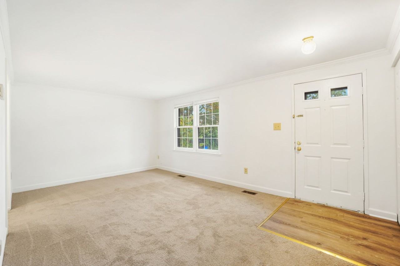 13221 Black Walnut Ct - Photo 5 of 30