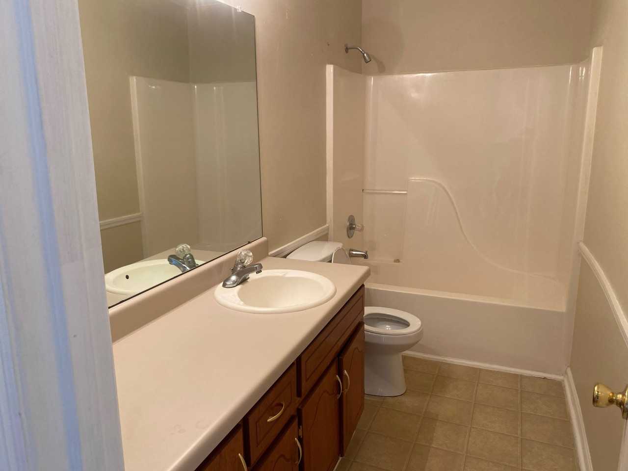 137 Laredo Cir #NA - Photo 7 of 24