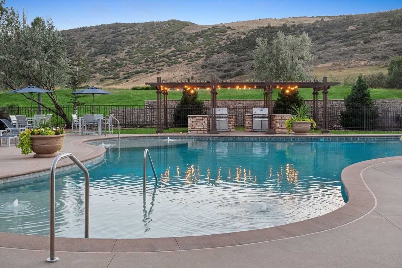 Dakota Ridge - Photo 7 of 36