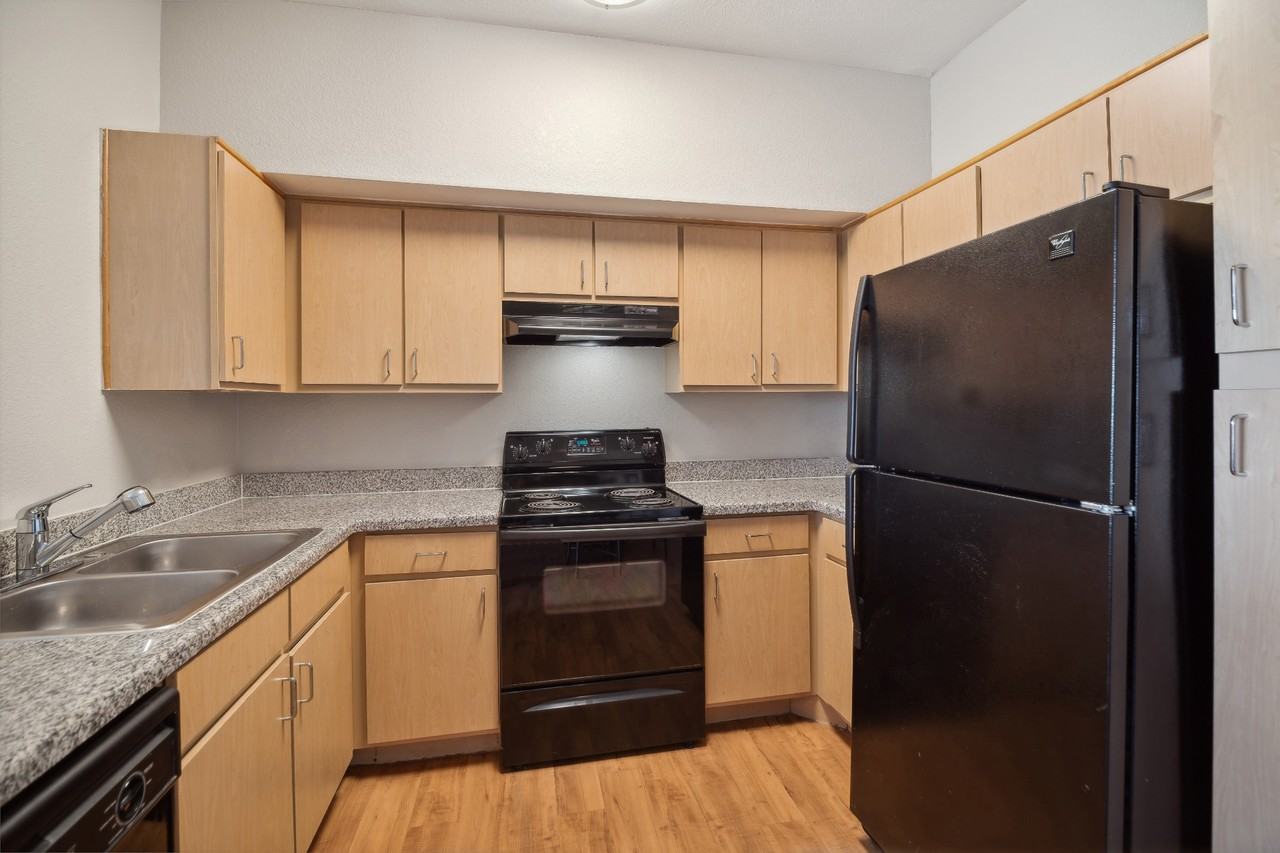 Red Hawk Ranch - Photo 7 of 23